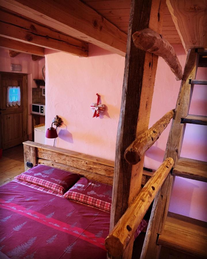 La Ferme Du Grand Paradis Cogne Room photo